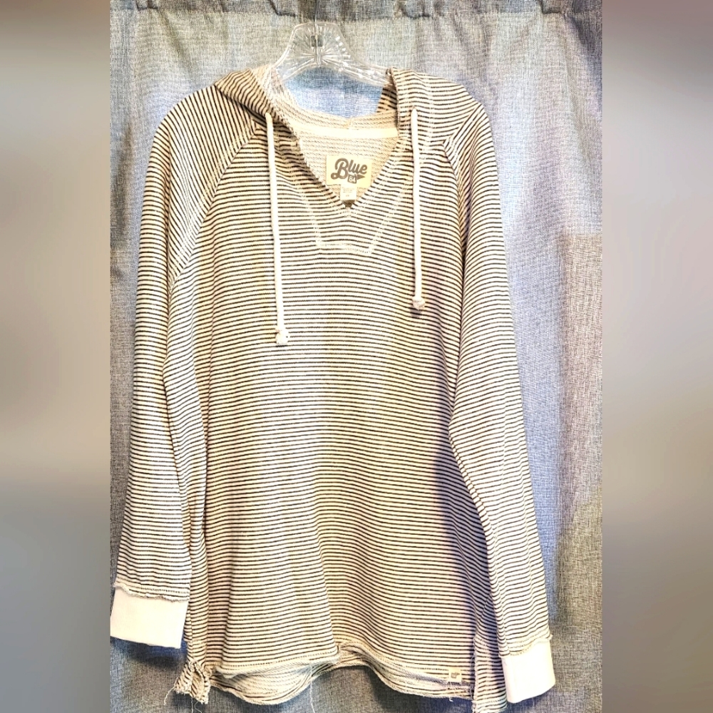 Cozy stripped hoodie, 2x NWOT